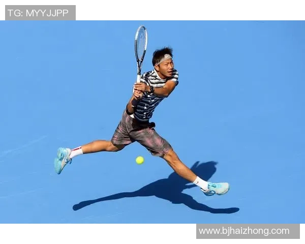 足球明星代言飞机广告精彩瞬间展现飞行梦想与运动激情 足球明星代言飞机广告精彩瞬间展现飞行梦想与运动激情