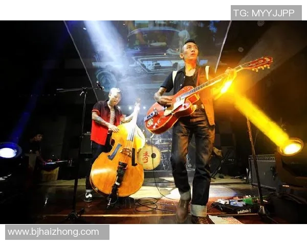 足球明星的夜生活揭秘球场之外的奢华与狂欢 足球明星的夜生活揭秘球场之外的奢华与狂欢