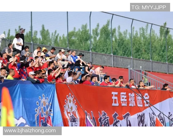 杭州足球队实力引发热议球迷对球队表现的不同看法与期待